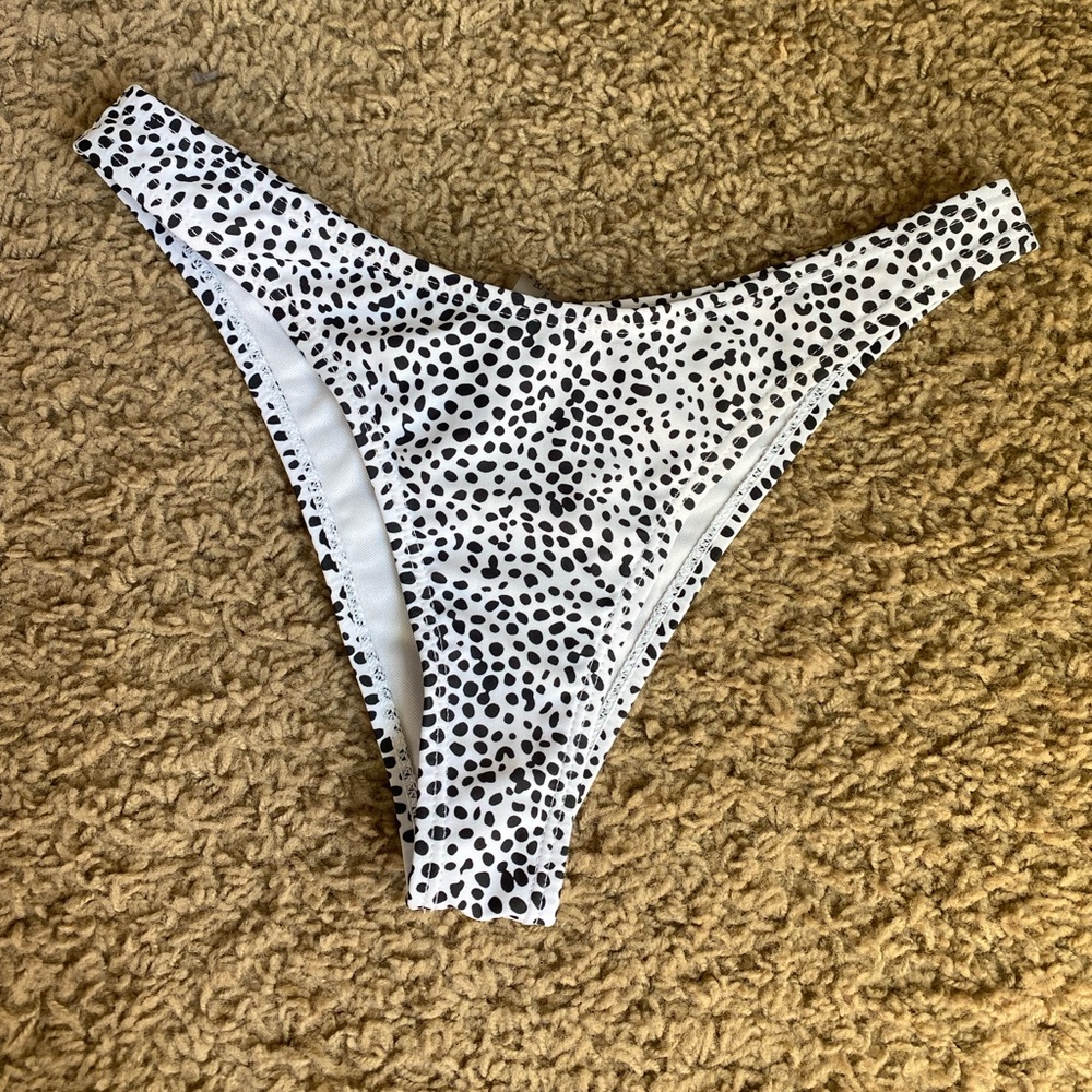 Bikini Set! - Picture 4 of 7